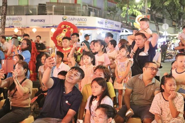 Ra mắt phố đêm Chợ Lớn: 'Thiên đường' ẩm thực người Hoa mới nhất tại TP.HCM- Ảnh 2.