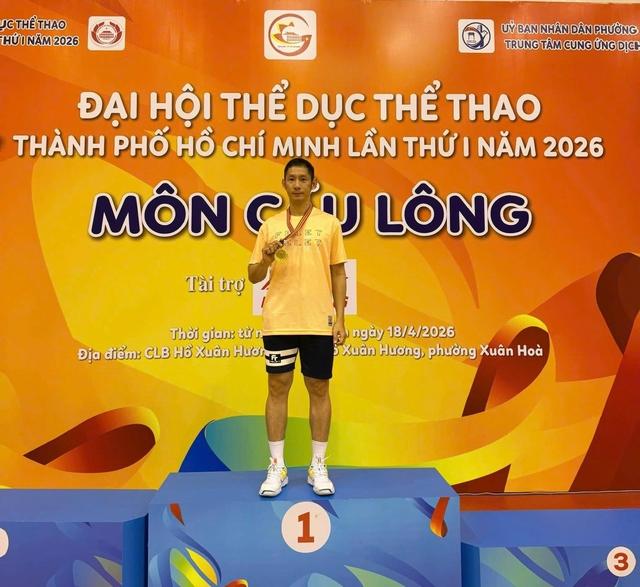 Người hâm mộ nói điều bất ngờ khi Nguyễn Tiến Minh đăng quang ở tuổi 43- Ảnh 1.