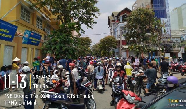 Nhiều học sinh, bảo mẫu Trường tiểu học Đặng Thùy Trâm, TP.HCM nghi ngộ độc thực phẩm- Ảnh 1.