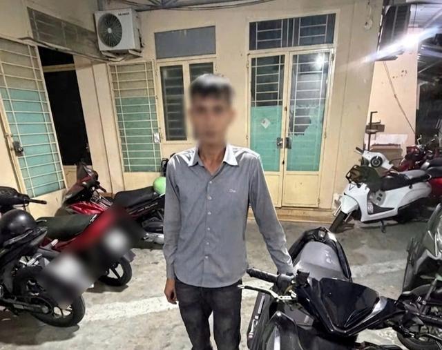 TP.HCM: Vào khách sạn cùng trai lạ, người phụ nữ bị trộm hết tài sản - Ảnh 1.