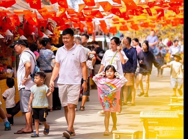 Công đoàn nghiên cứu phương án hoán đổi lịch nghỉ lễ Ngày Văn hóa 24.11- Ảnh 1.