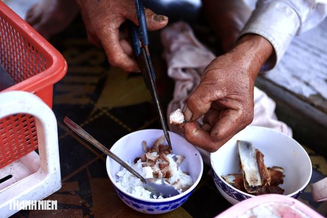 TP.HCM nhìn từ sông Sài Gòn: Tiếng cười của đứa con không bao giờ nói- Ảnh 3.