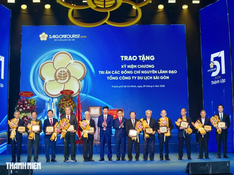 Saigontourist Group đón nhận Huân chương Lao động hạng nhất - Ảnh 10.
