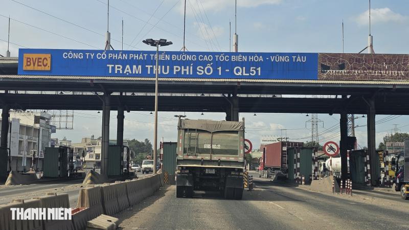 Đồng Nai tháo dỡ trạm thu phí quốc lộ 51 đảm bảo an toàn giao thông - Ảnh 7.