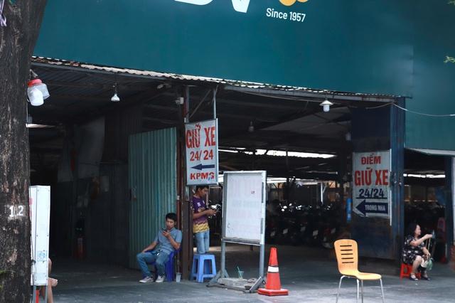 Lễ 30.4 xem pháo hoa: Gửi xe ở đâu để tránh bị 'hét giá'? - Ảnh 2.