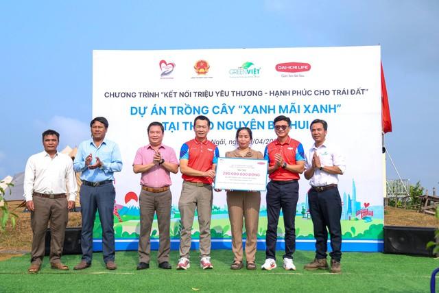 Dai-ichi Life Việt Nam trồng 6.000 cây xanh tại thảo nguyên Bùi Hui, tỉnh Quảng Ngãi - Ảnh 1.