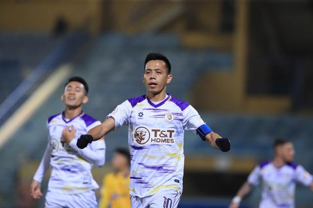 Đấu trí kinh điển giữa HLV Kewell và trợ lý cũ ông Park Hang-seo: Cực đáng xem- Ảnh 2.