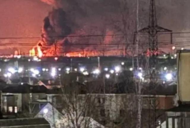 Chiến sự Ukraine ngày 1.523: Kyiv thọc sâu vào lãnh thổ Nga, Moscow đáp trả - Ảnh 1.