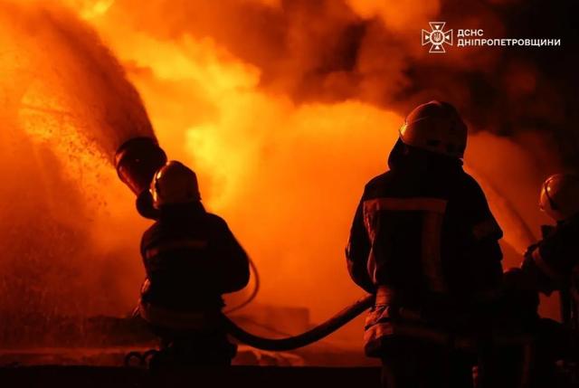 Chiến sự Ukraine ngày 1.523: Kyiv thọc sâu vào lãnh thổ Nga, Moscow đáp trả - Ảnh 2.