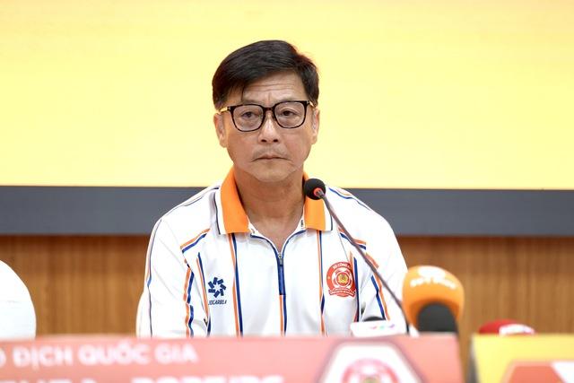 Việt kiều không 'gánh' nổi CLB Công an TP.HCM: Ghế HLV Lê Huỳnh Đức lung lay - Ảnh 3.
