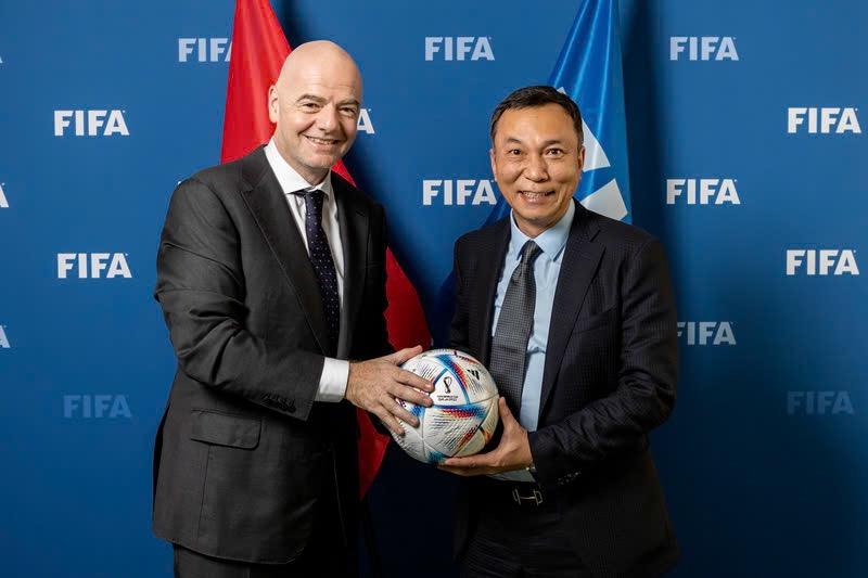 Chủ tịch VFF Trần Quốc Tuấn cùng 2 lãnh đạo khác tham dự Đại hội FIFA- Ảnh 1.