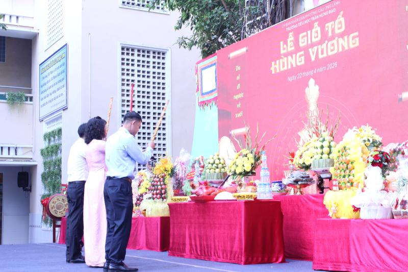 Bất ngờ với hoạt cảnh sân khấu hóa lễ giỗ tổ Hùng Vương tại TP.HCM - Ảnh 9.