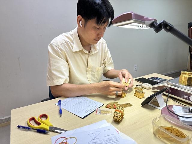 Giá vàng hôm nay 24.4.2026:  Giảm dưới 170 triệu đồng- Ảnh 1.