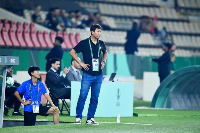 HLV Kim Sang-sik không gọi cầu thủ quá tuổi, tin tưởng U.23 Việt Nam chinh phục thành công ASIAD 20- Ảnh 1.
