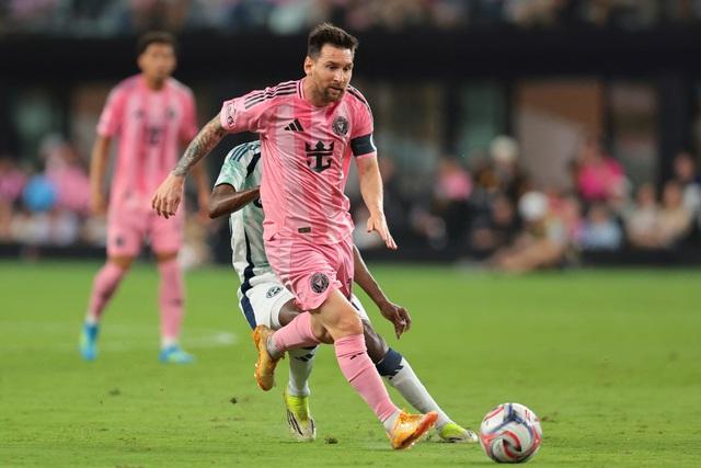 Messi và Suarez vẫn chưa thể giúp Inter Miami thắng trên sân nhà mới, vận son chưa đến- Ảnh 1.