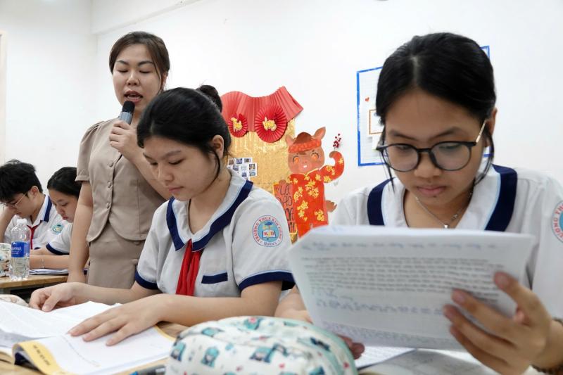 Năm đầu tiên sau sáp nhập, TP.HCM tuyển sinh lớp 10 ra sao ? - Ảnh 2.