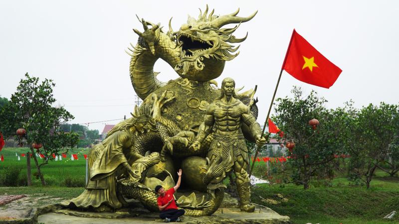 Tượng Cội Nguồn 25 tấn ở Bắc Ninh gây sốt- Ảnh 1.