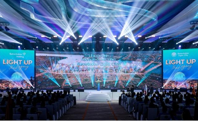 Kick-off Eurowindow Light City: 1.000 sale 'đốt nóng' thị trường bất động sản xứ Thanh - Ảnh 1.