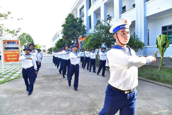 Thao trường của những người lính trẻ Vùng 2 Hải quân- Ảnh 9.