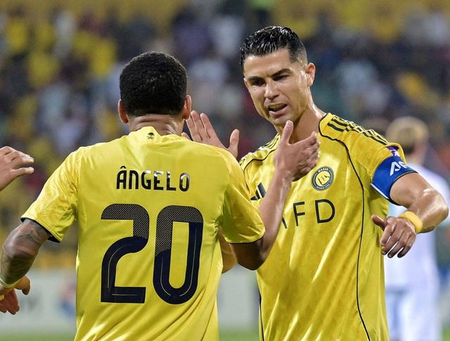 Messi tạo cơn sốt giá vé tại Mỹ, thông điệp của Ronaldo về cú đúp vô địch- Ảnh 2.