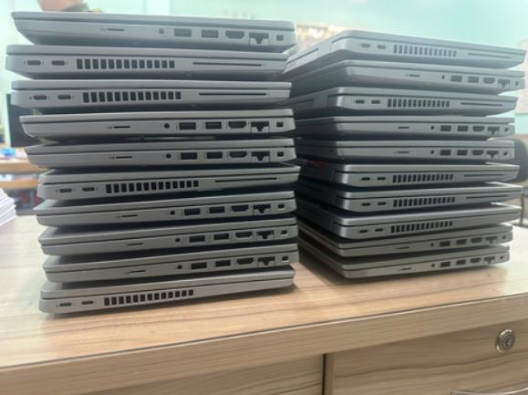 TP.HCM: Nữ giúp việc cắt điện, tắt camera trộm 20 laptop công ty mang đi cầm - Ảnh 2.