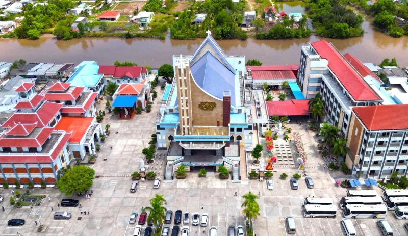 Nhà thờ Tắc Sậy điểm hành hương nổi tiếng trước thánh lễ tuyên phong Chân phước - Ảnh 1.