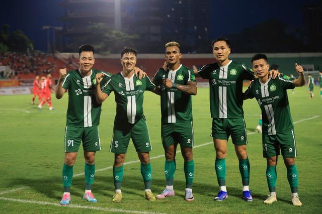 Minh Vương chơi quá hay, Trường Tươi Đồng Nai thắng sát nút Quy Nhơn: Vẫn sừng sững tốp 1 - Ảnh 1.