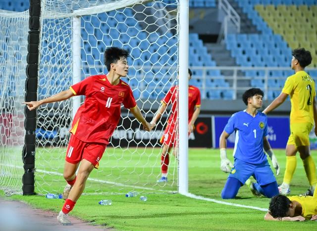 U.17 Việt Nam tấn công phủ đầu tại châu Á và thắng đối thủ mạnh: Tại sao không?
- Ảnh 2.