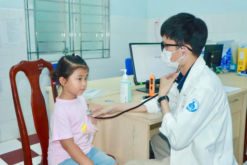 Người dân TP.HCM xúc động khi được khám sức khỏe miễn phí: ‘Quý giá vô cùng’ - Ảnh 8.