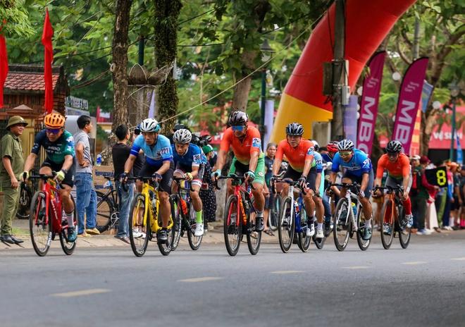 Hơn 260 cua rơ tranh tài tại Thành cổ Quảng Trị, lan tỏa thông điệp hòa bình- Ảnh 12.