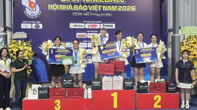 Đôi nữ Báo Thanh Niên đoạt HCĐ giải pickleball Hội Nhà báo Việt Nam- Ảnh 4.