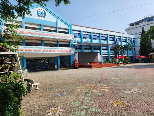 Việc nhóm học sinh viết giấy nhục mạ bạn: Bài toán trách nhiệm của người lớn - Ảnh 2.