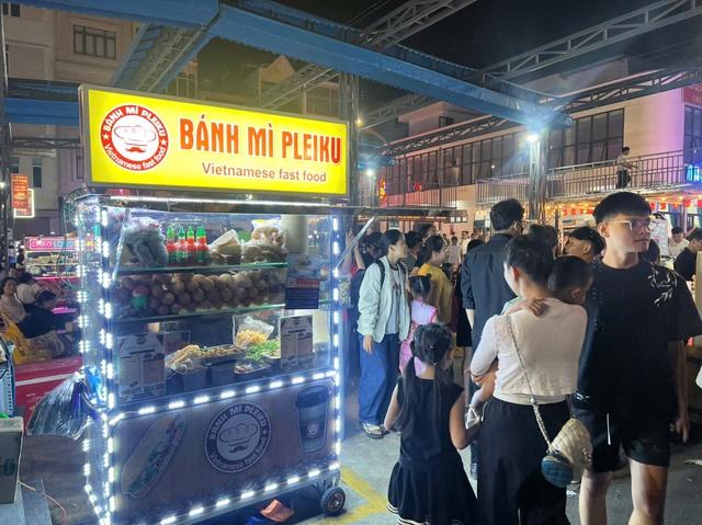 Phố ẩm thực Diên Hồng - Quà của phố trên cao nguyên- Ảnh 3.