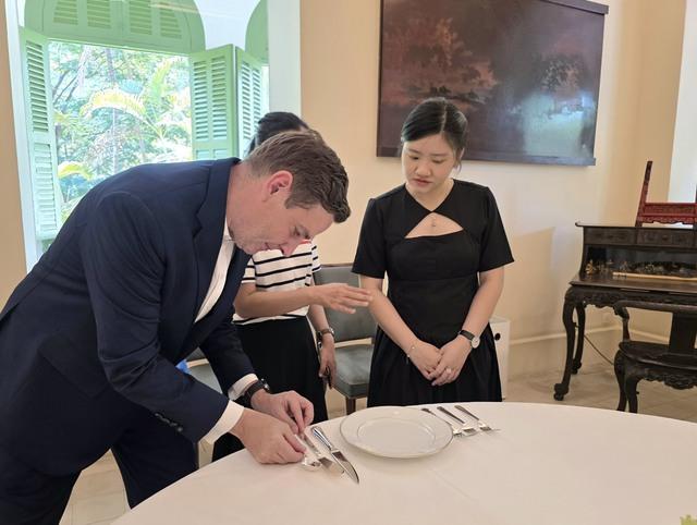 Khi người Pháp bài trí bàn ăn - Ảnh 5.