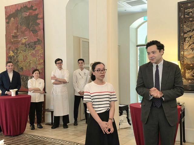 Khi người Pháp bài trí bàn ăn - Ảnh 1.