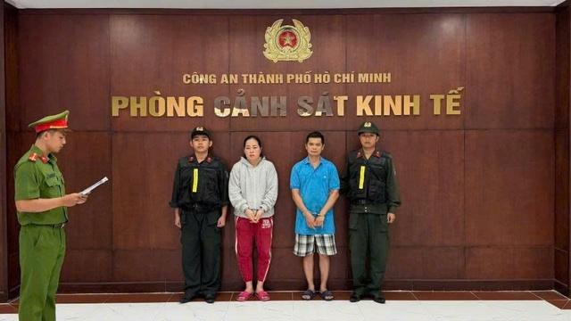 Công an TP.HCM bắt chủ lò sản xuất 2.800 tấn mì tươi 'ngậm' thủy tinh lỏng- Ảnh 1.