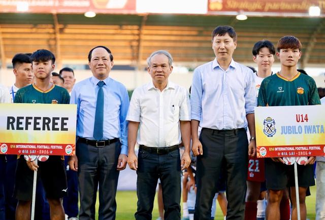 HLV Kim chứng kiến cháu của Văn Toàn ghi bàn, U.14 HAGL thắng đẹp U.14 Jubilo Iwata- Ảnh 1.