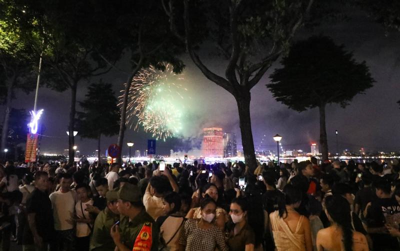 Màn truy đuổi kịch tính trên sông Hàn gây ấn tượng tại gala 'Tổ quốc bình yên'- Ảnh 21.
