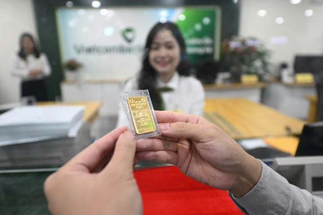 Giá vàng hôm nay 4.5.2026: Trong nước tăng, ngược chiều giảm của thế giới - Ảnh 1.