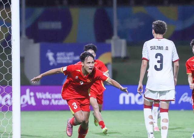 U.17 Việt Nam chuẩn bị sẵn tâm thế tái đấu Úc: Quên ‘khẩn trương’ trận thắng bán kết Đông Nam Á - Ảnh 2.