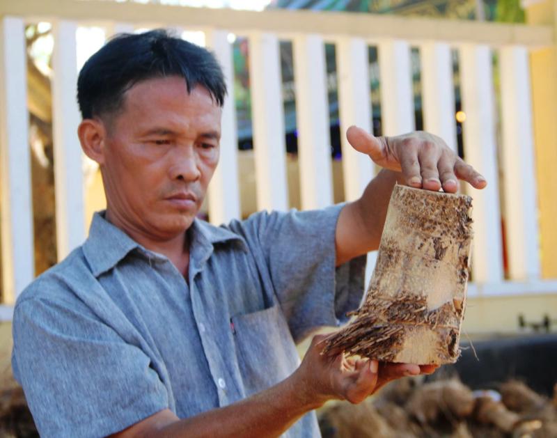 Nghệ nhân 'răng sún' khiến du khách mê mẩn vì tài bắt gốc tre… biết cười - Ảnh 7.
