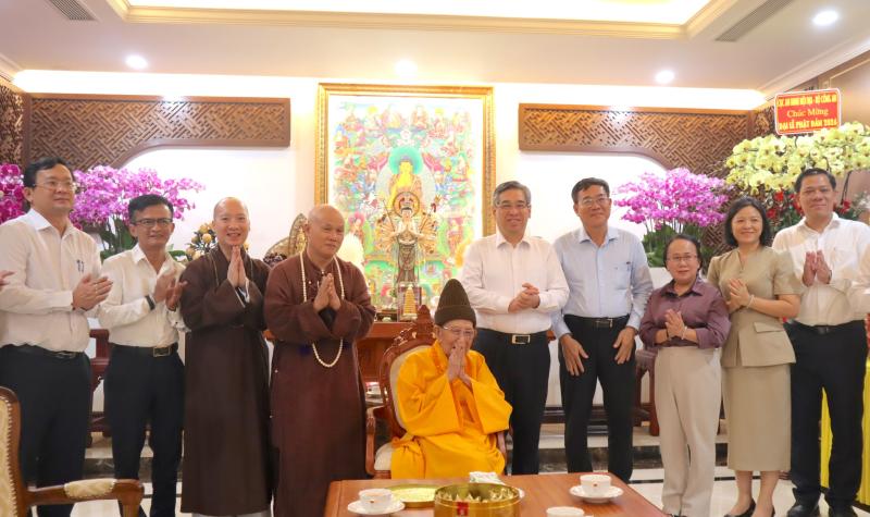 Phật đản 2026: Phó bí thư Thành ủy TP.HCM thăm Phó pháp chủ Giáo hội Phật giáo VN- Ảnh 3.