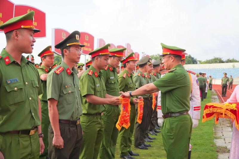 Gần 1.600 chiến sĩ Công an thành phố Đà Nẵng tranh tài tại hội thao Khỏe vì an ninh Tổ quốc - Ảnh 7.