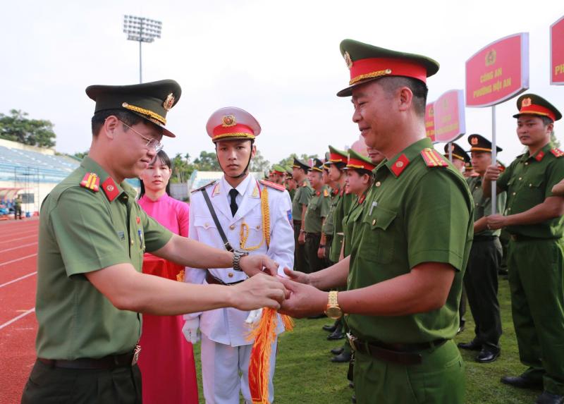 Gần 1.600 chiến sĩ Công an thành phố Đà Nẵng tranh tài tại hội thao Khỏe vì an ninh Tổ quốc - Ảnh 4.