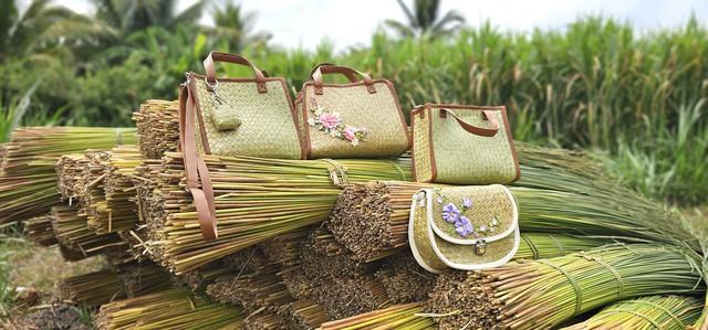 Cỏ bàng Đức Lập: Từ sợi cỏ phèn đến túi xách 'thời thượng' - Ảnh 7.