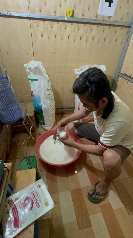 Triệt phá đường dây sản xuất, buôn bán bột ngọt giả nhãn hiệu Ajinomoto quy mô lớn- Ảnh 3.