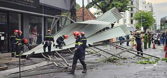 Vì sao TP.HCM liên tục mưa giông, gió giật mạnh những ngày qua? - Ảnh 1.