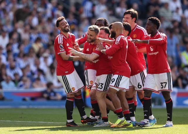 Arsenal cùng M.U kết mùa giải tưng bừng, Man City thua ngược còn Tottenham 'thoát hiểm'- Ảnh 3.