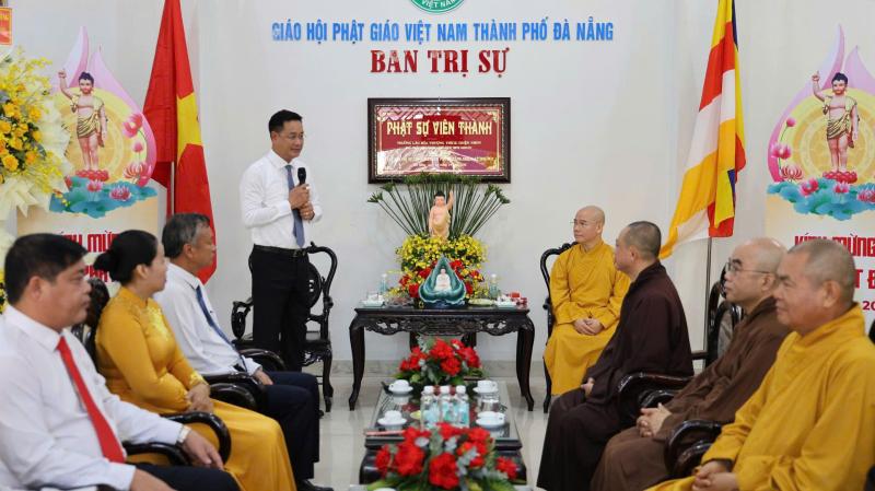 Lãnh đạo Đà Nẵng thăm Giáo hội Phật giáo, lan tỏa tinh thần từ bi mùa Phật đản- Ảnh 5.