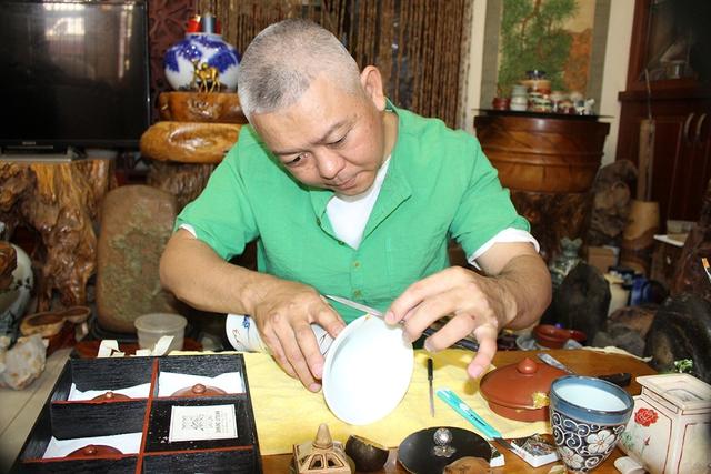 Tuyệt kỹ hàn gắn gốm bằng vàng ròng - Ảnh 3.